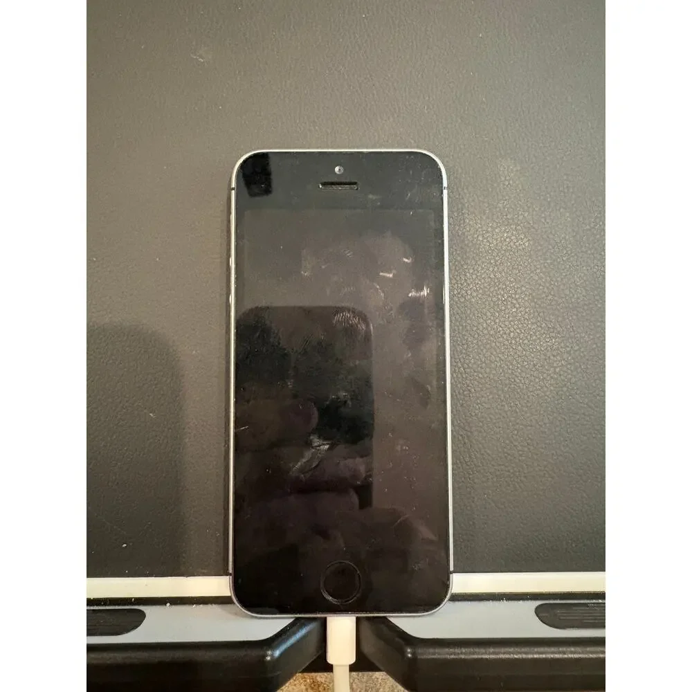 Apple iPhone SE A1662 16GB Verizon Clean ESN